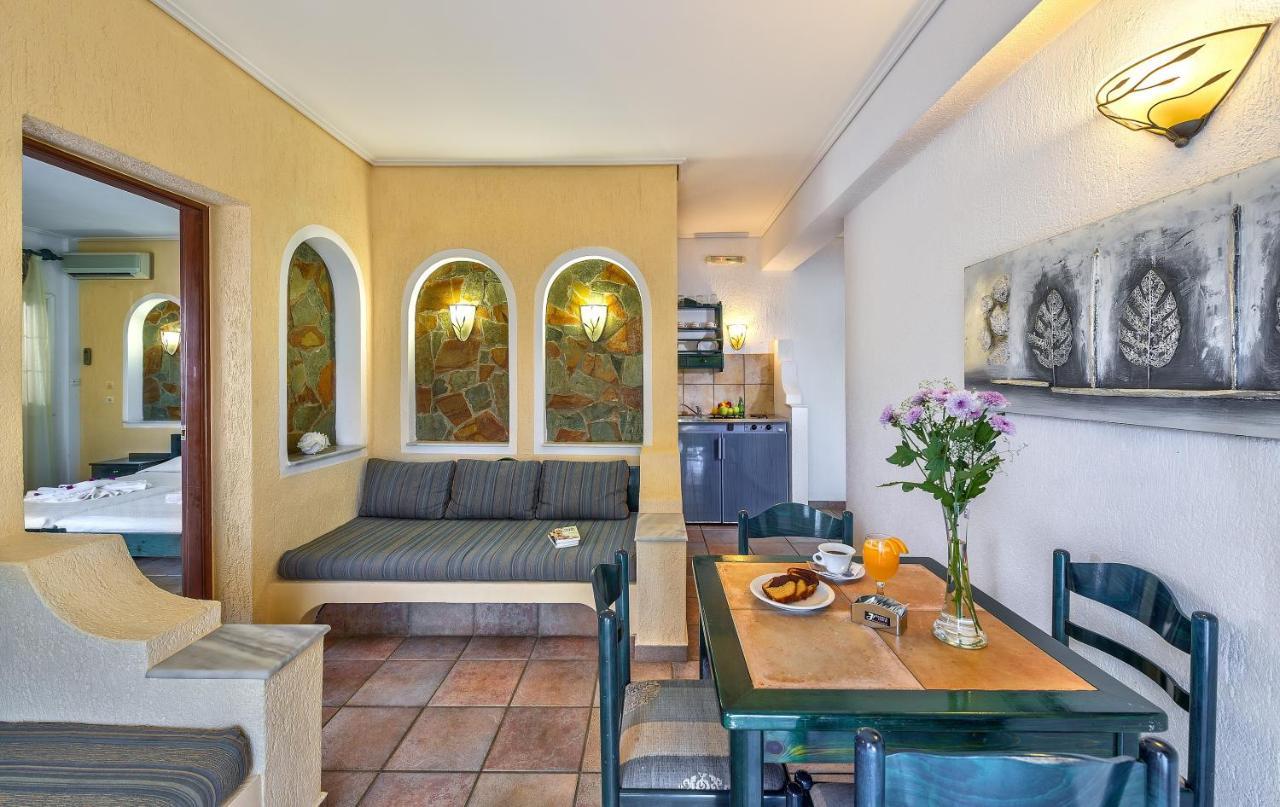 Hotel Castle Suites Platanés Buitenkant foto