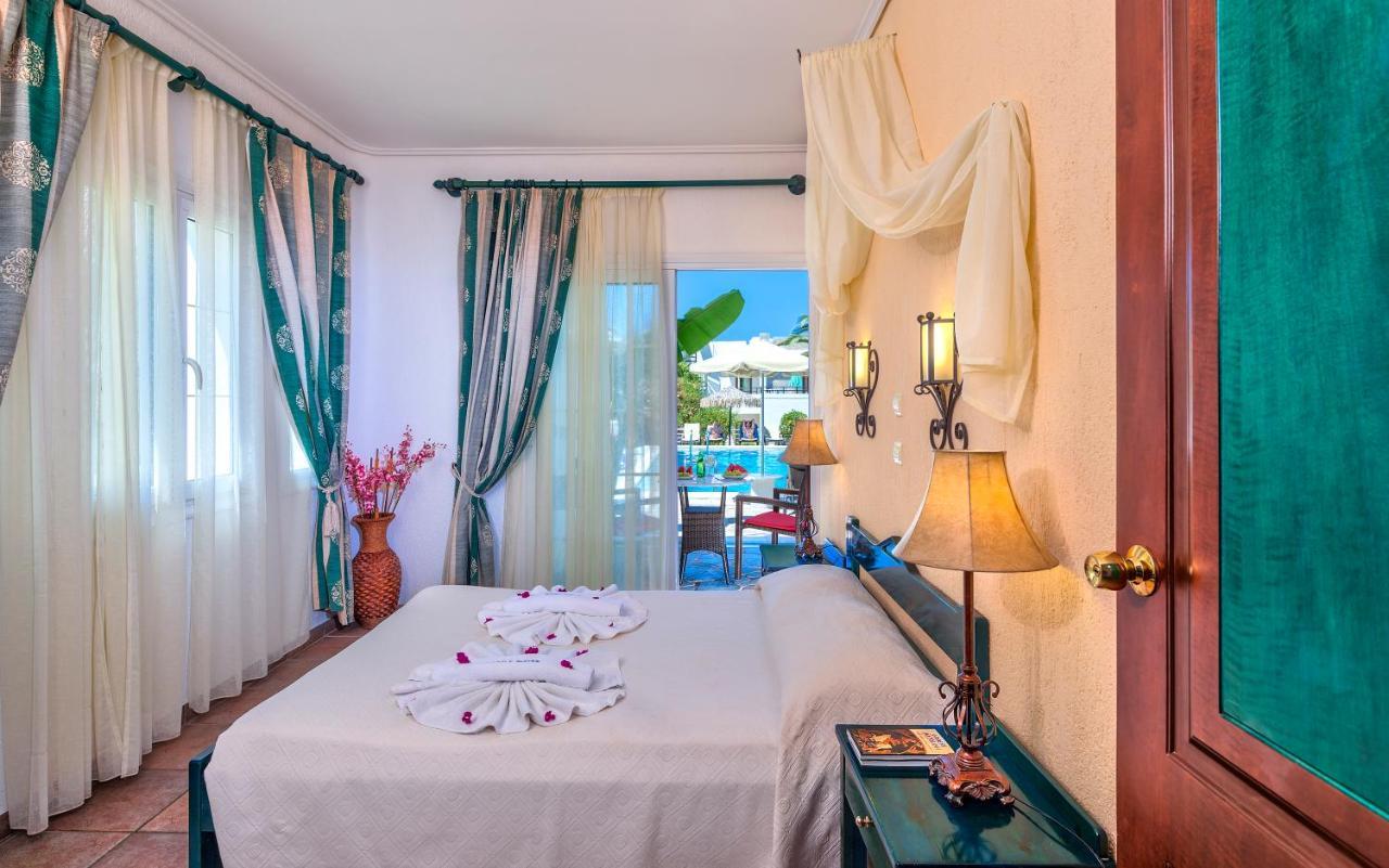 Hotel Castle Suites Platanés Buitenkant foto